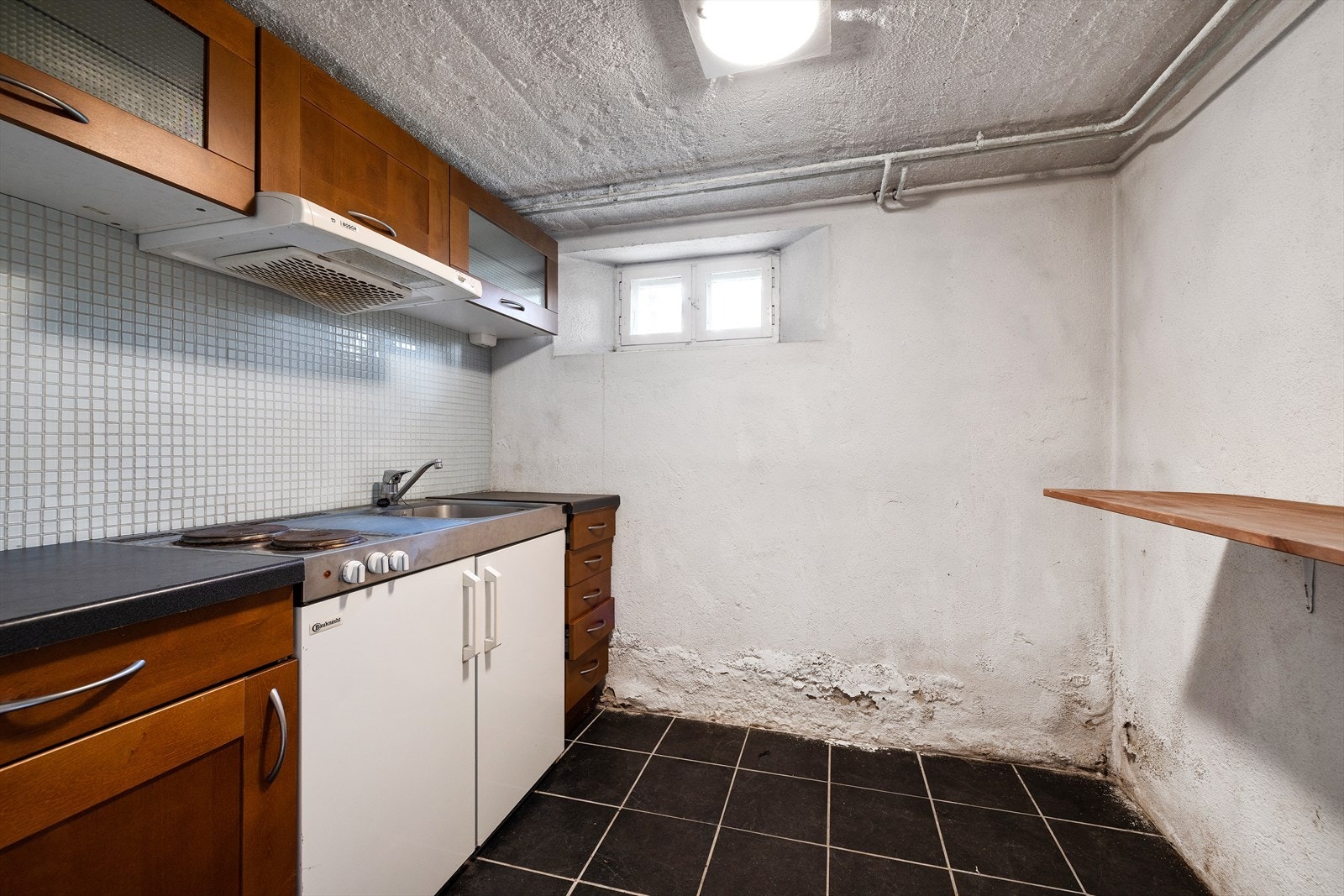 Rommene i kjeller er ikke godkjent rom for varig opphold. Galleribilde