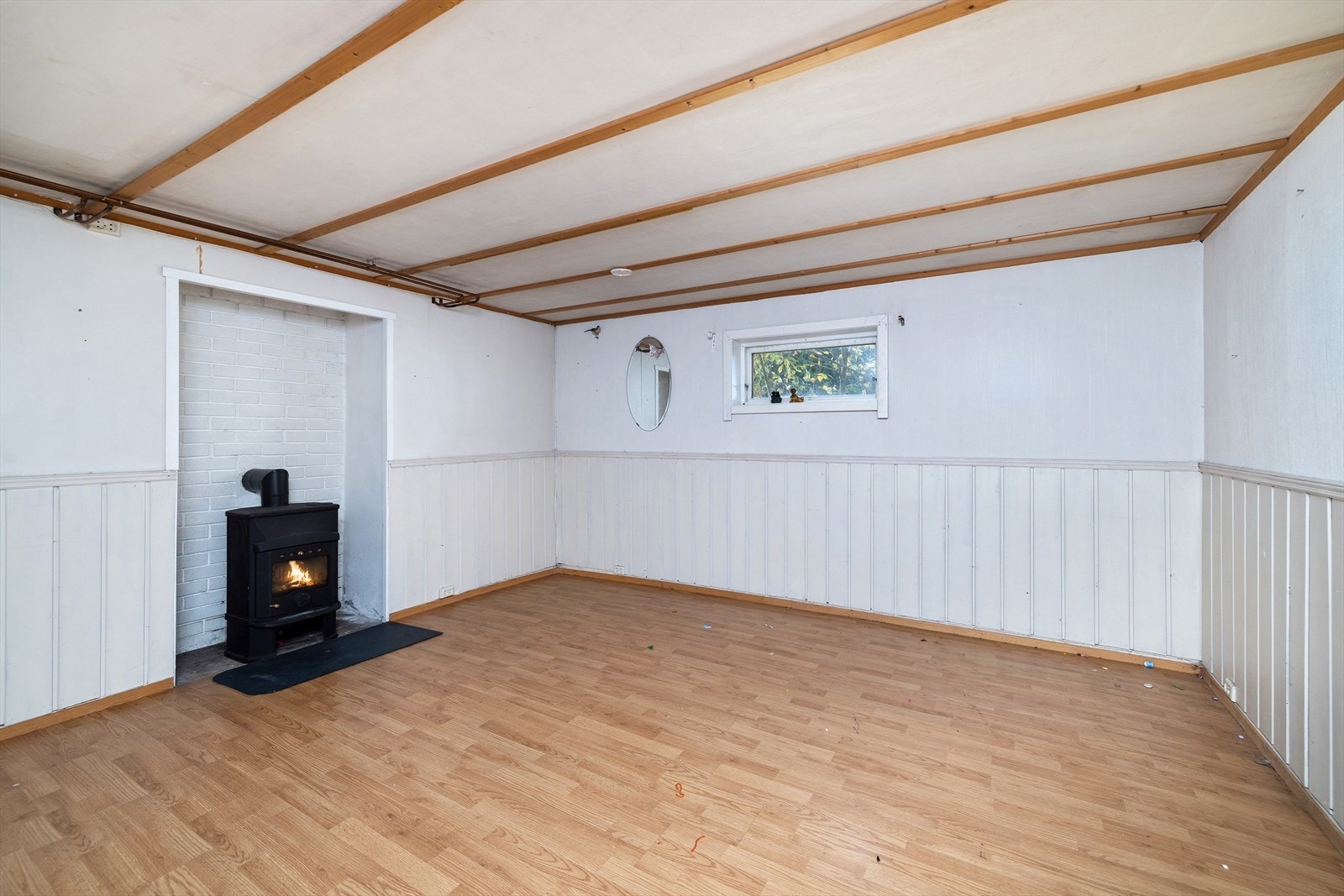 Rommene i kjeller er ikke godkjent rom for varig opphold. Galleribilde