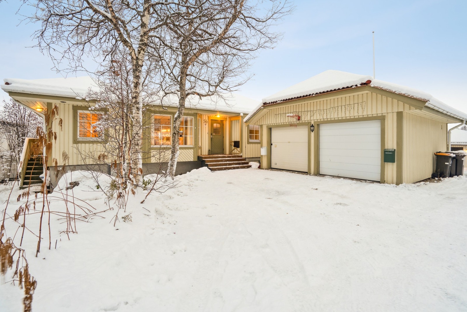 Eiendomsmegler1 v/Thea Mietinen Røslie presenterer Klimavegen 56 - en flott enebolig med utleiedel og dobbel garasje! Galleribilde