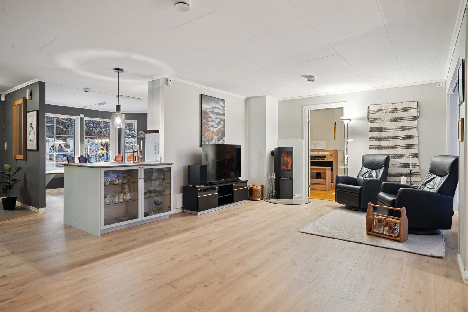 Her er det mulig å innrede med en større og mer funksjonell spisegruppe Galleribilde