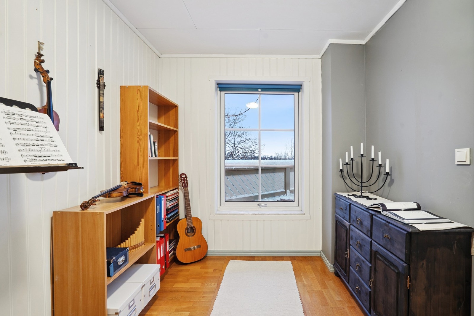 Soverom 4 i hoveddel som i dag brukes til kontor og musikkrom Galleribilde