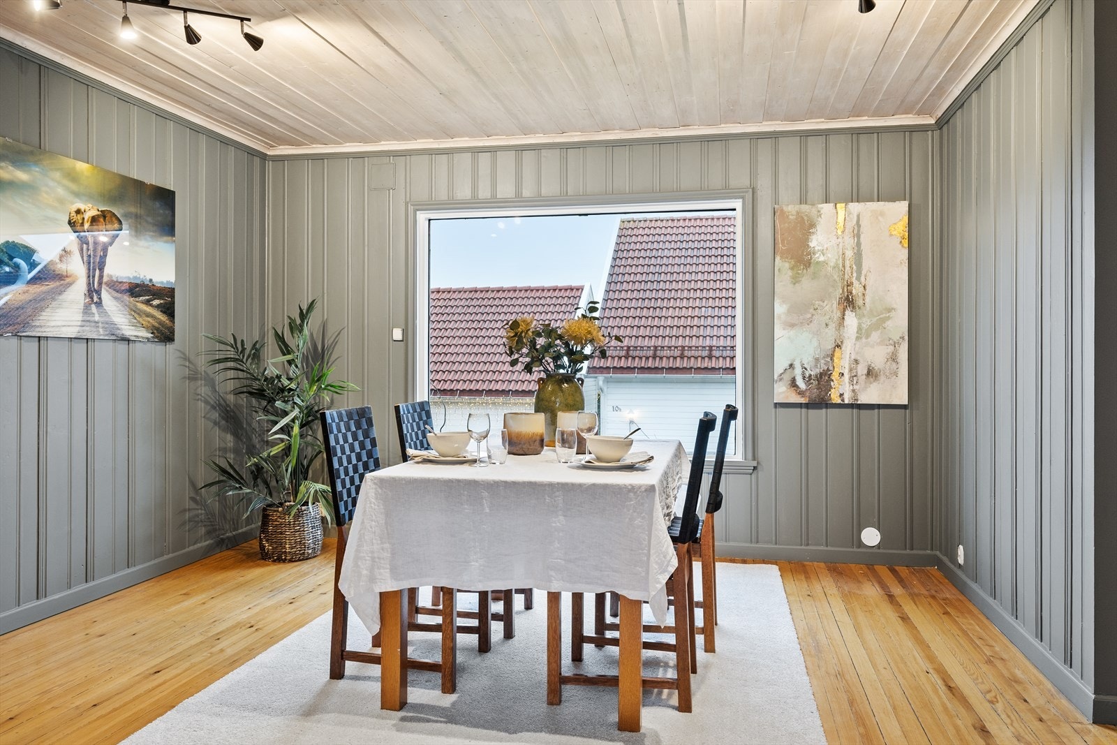 Perfekt rom får å invitere gode venner eller familie på besøk. Galleribilde