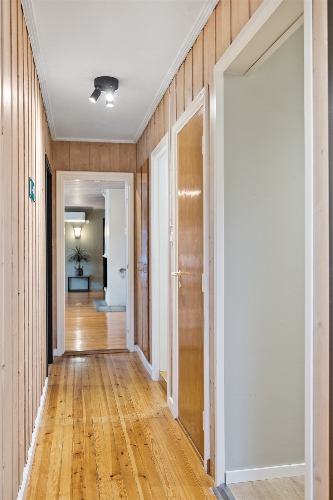 Gang i 1. etasje. Galleribilde