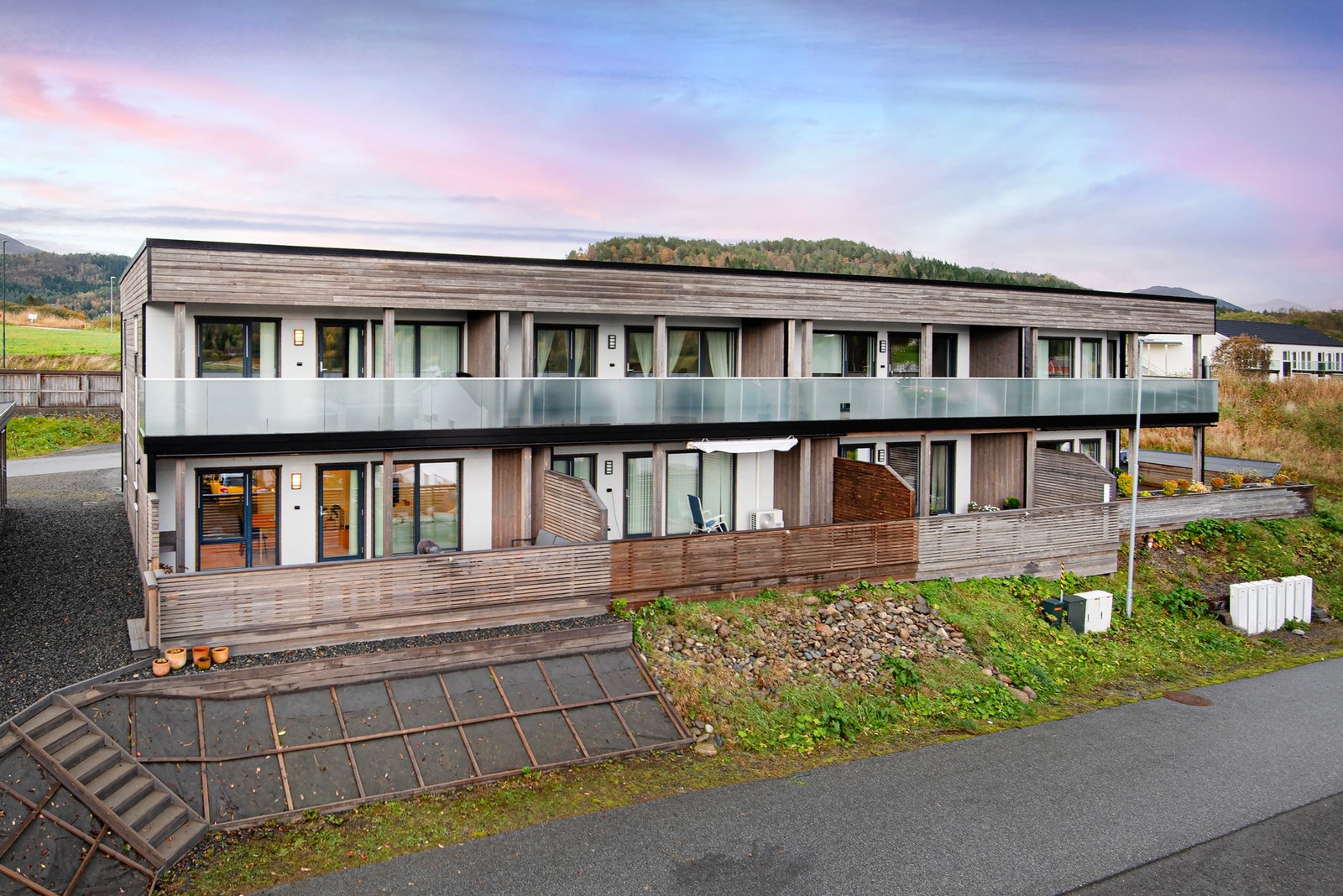 Leilighet beliggende i 1. etasje i en flermannsbolig oppført i 2019. Galleribilde