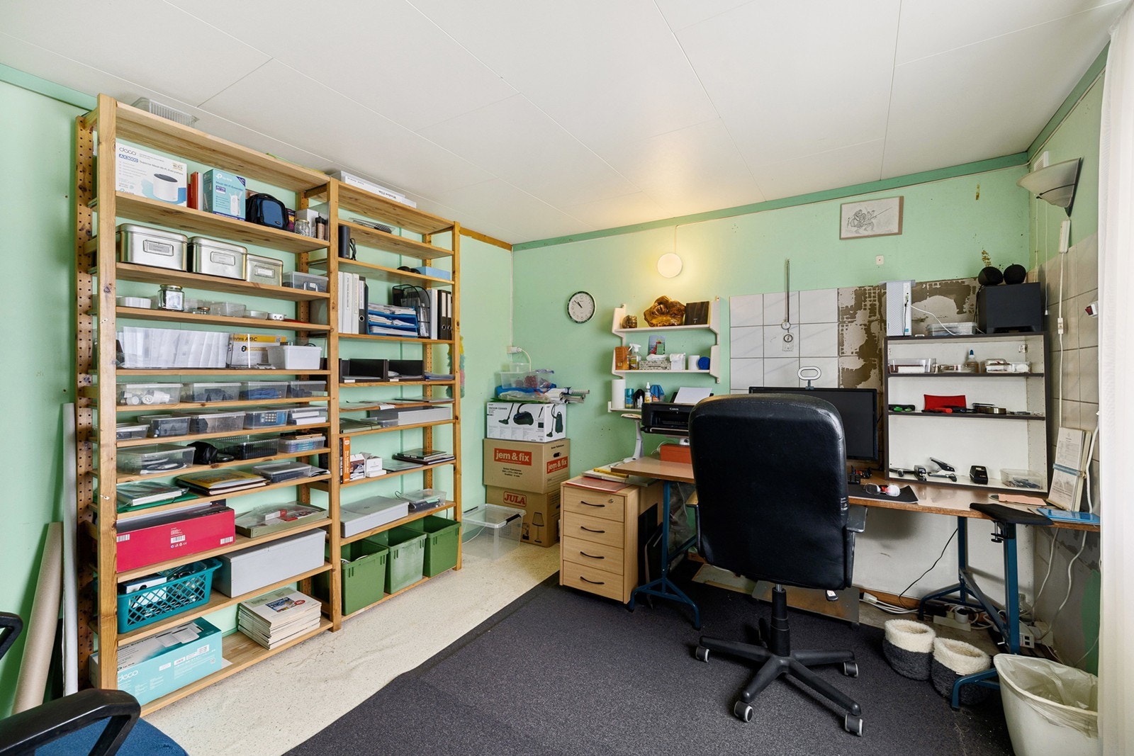 Kontor - rommet kan muligens omgjøres til bad ved etablering av hybel Galleribilde