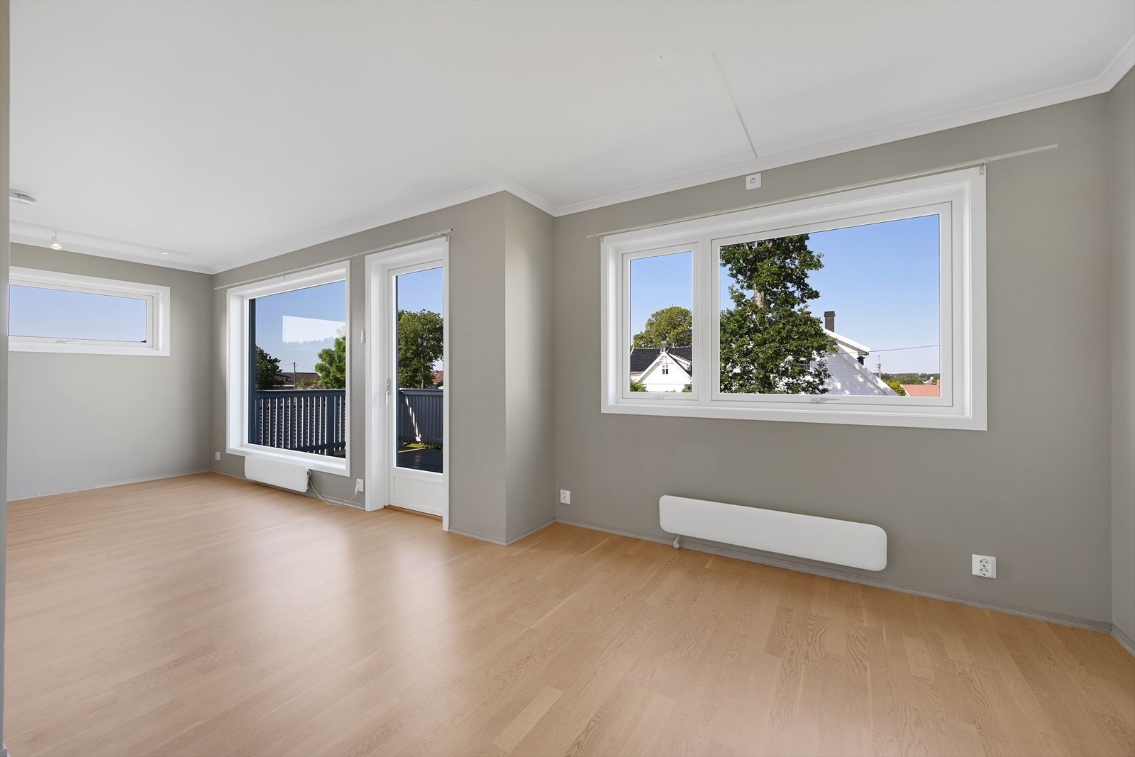 Stue med utgang til balkong Galleribilde