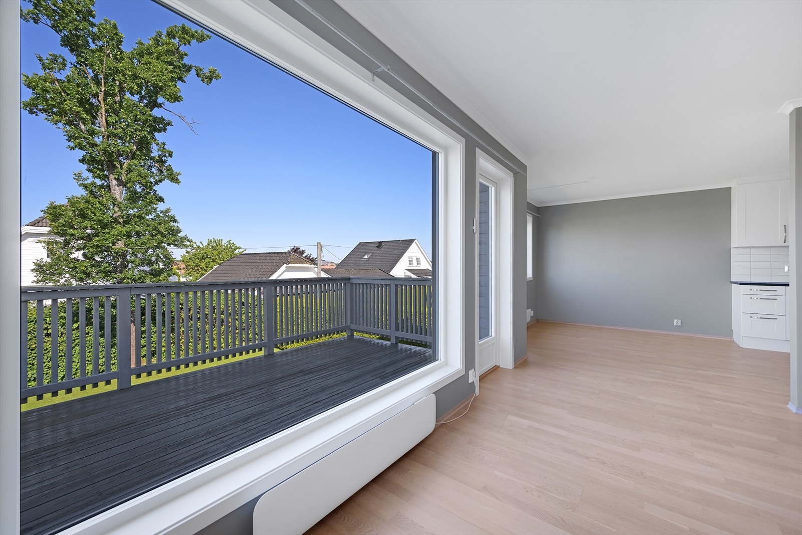 Stort godt stuevindu Galleribilde