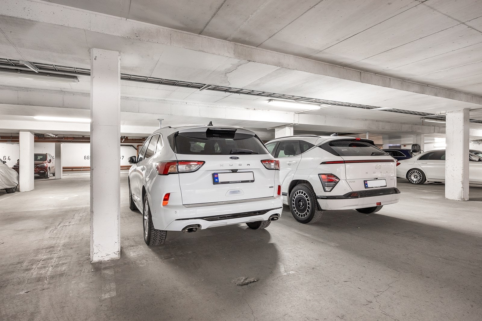 Det medfølger en garasjeplass i garasjekjelleren til leiligheten. Galleribilde