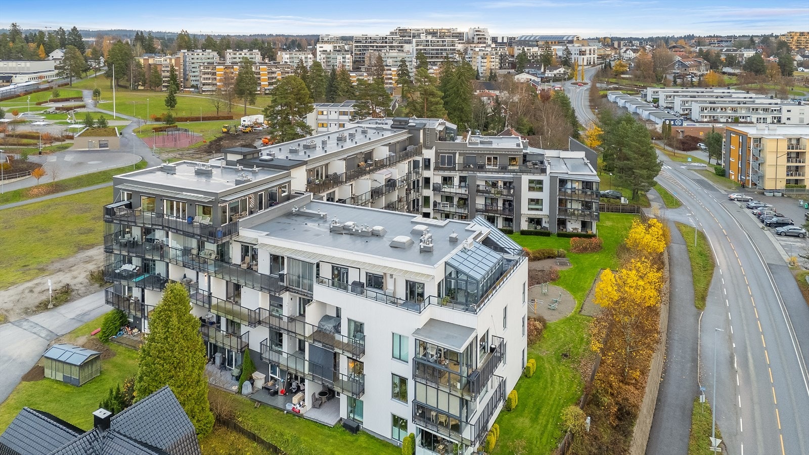 Fra leiligheten har du gangavstand til alt av fasiliteter Jessheim kan tilby. Galleribilde