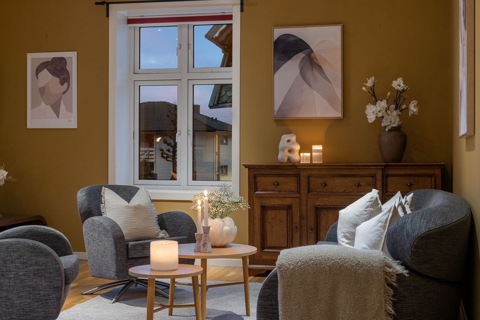 Leiligheten måler 76 kvm og ligger i byggets 2. etasje. Galleribilde