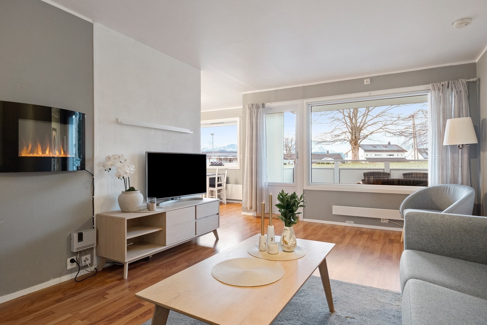 Østre Aspehaug 13 presenteres av Terje Hoel, Eiendomsmegler MNEF, Notar Galleribilde