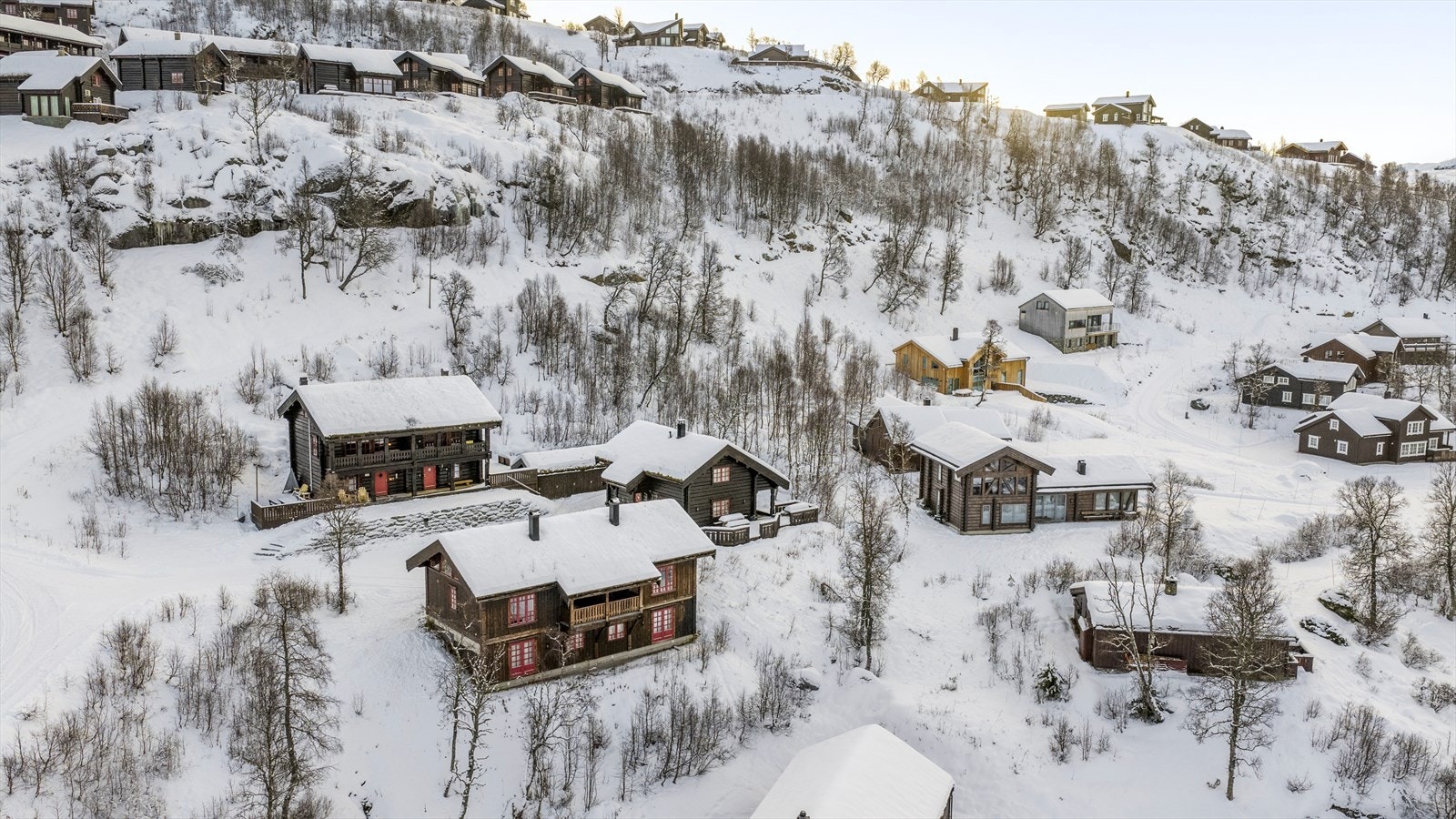Gamlestøyl ligger like ved alpinanlegget som har hele 13 preparerte skiløyper og 6 skitrekk samt eget barnetrekk/band. Galleribilde