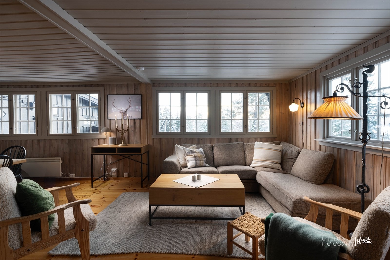 Lys, stor og trivelig stue Galleribilde