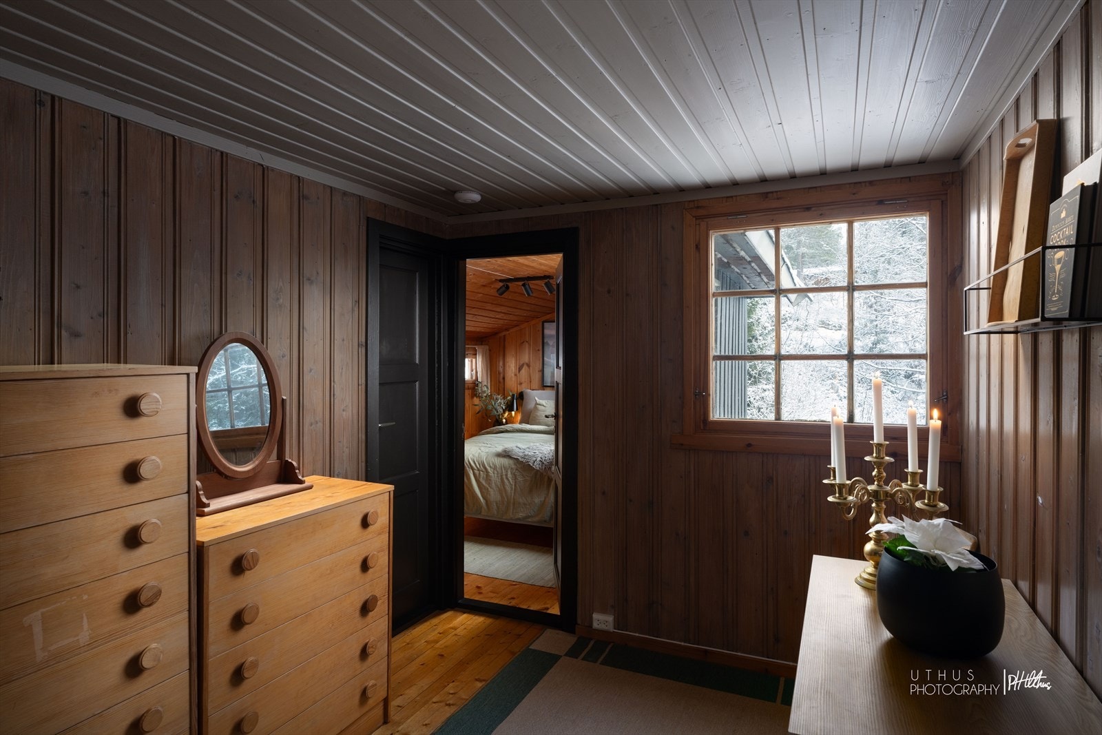 Hytta selges delvis møblert Galleribilde