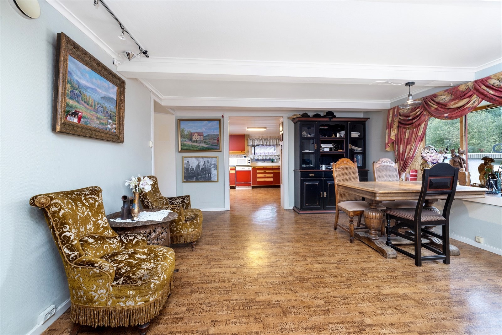 Mellomstue Galleribilde