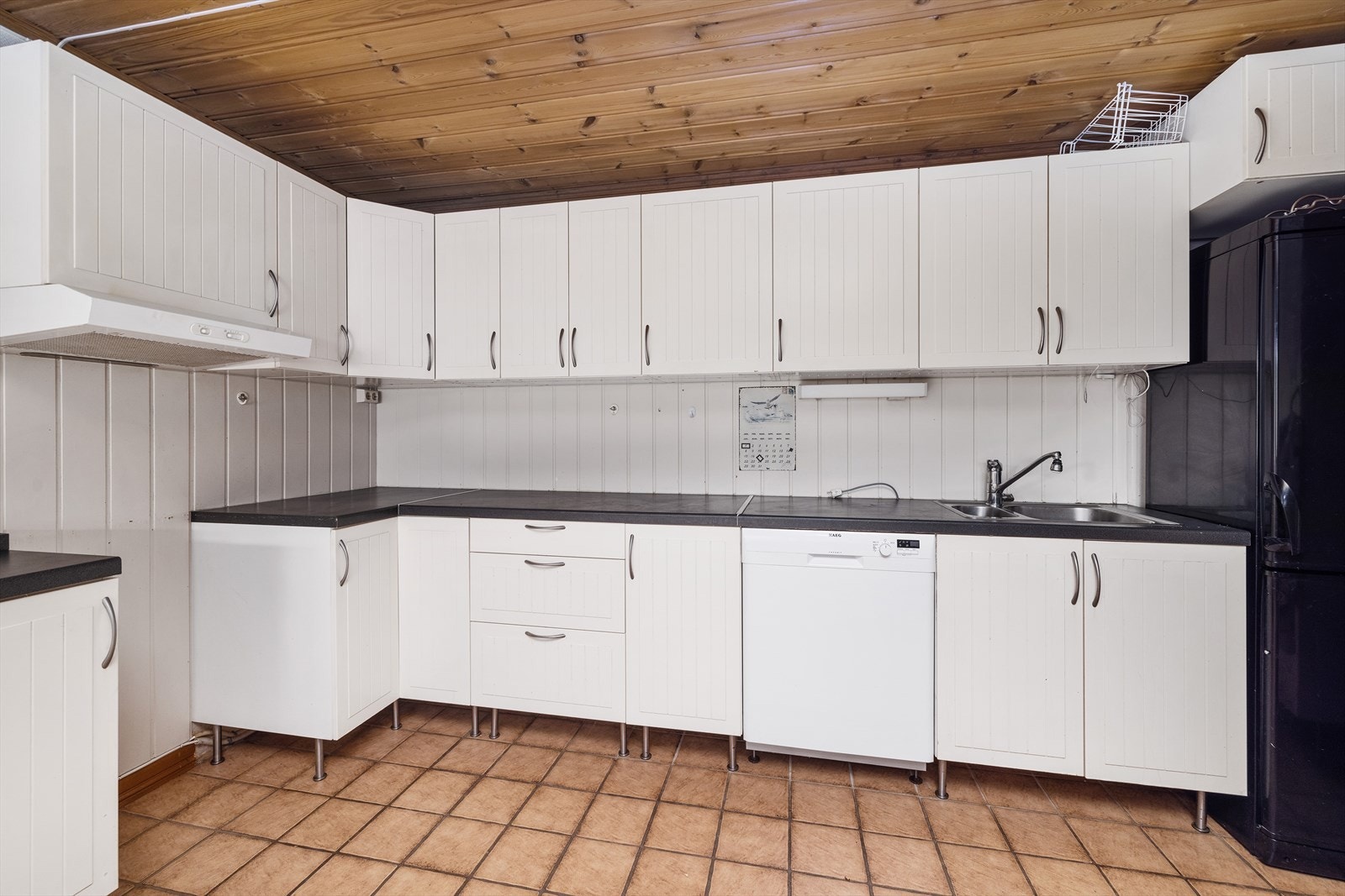 Kjøkken i sokkelleilighet- iflg. byggetegner er dette et disponibelt rom og ikke godkjent for varig opphold Galleribilde