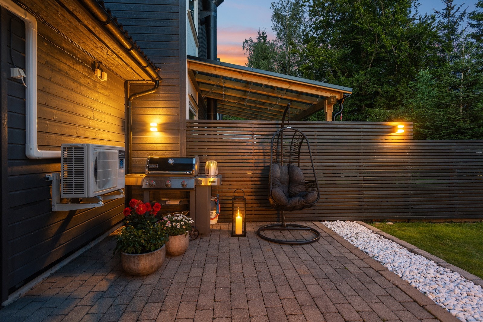 Her har man også plass til grill, putekasse osv. Galleribilde