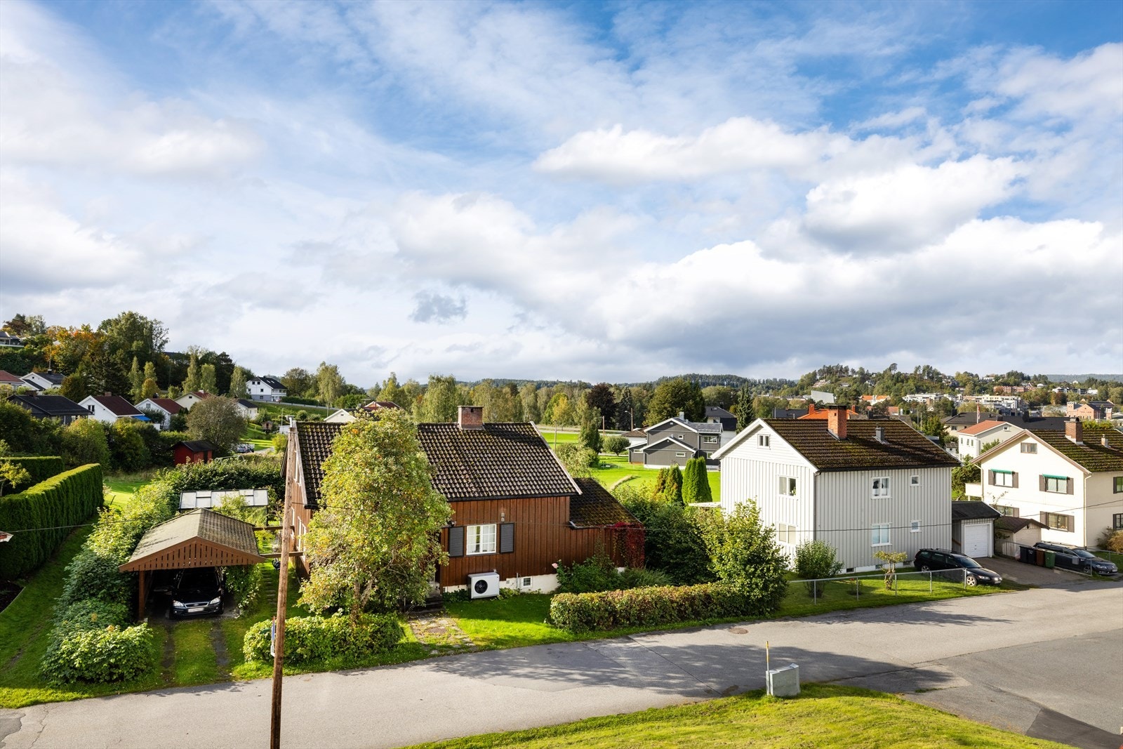 Utsyn fra balkongen til villaområdet Galleribilde