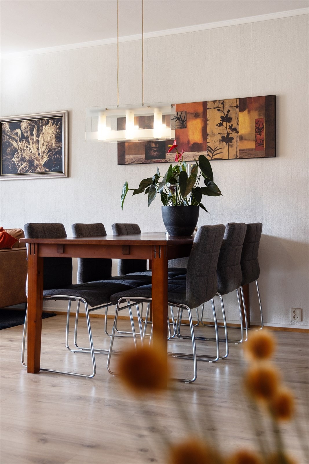 Her er plass for både salong og spisestue Galleribilde