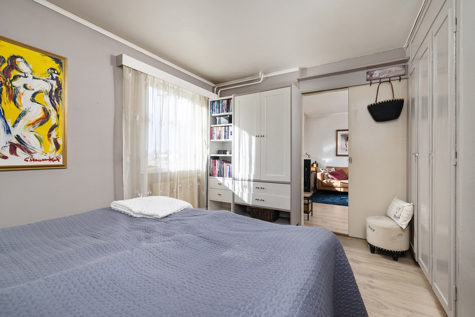 Adkomst fra stuen til hovedsoverommet Galleribilde