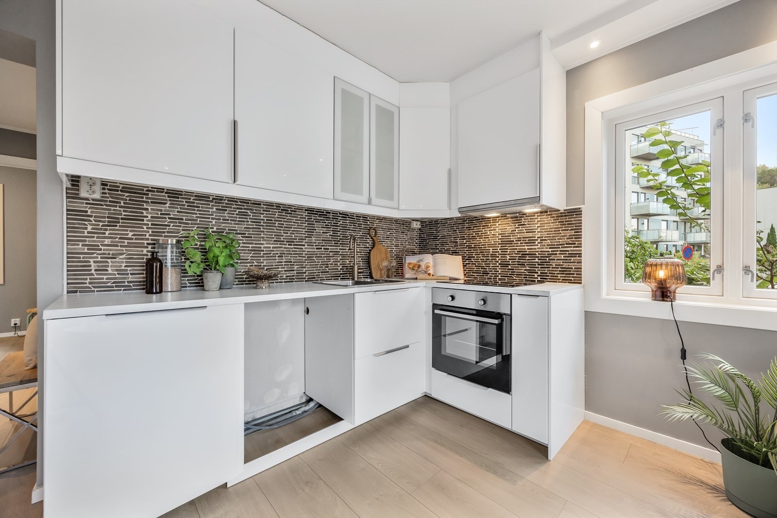 Leiligheten har en åpen og sosial løsning Galleribilde