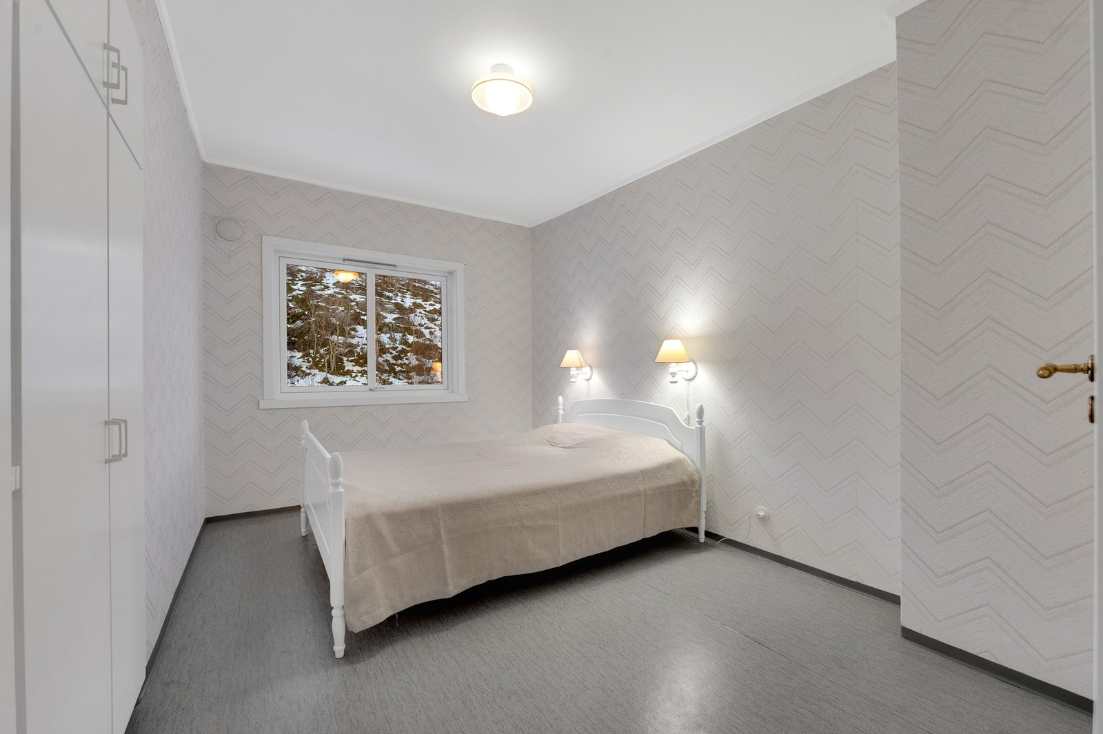 Hovedsoverom med god plass for dobbeltseng. Galleribilde