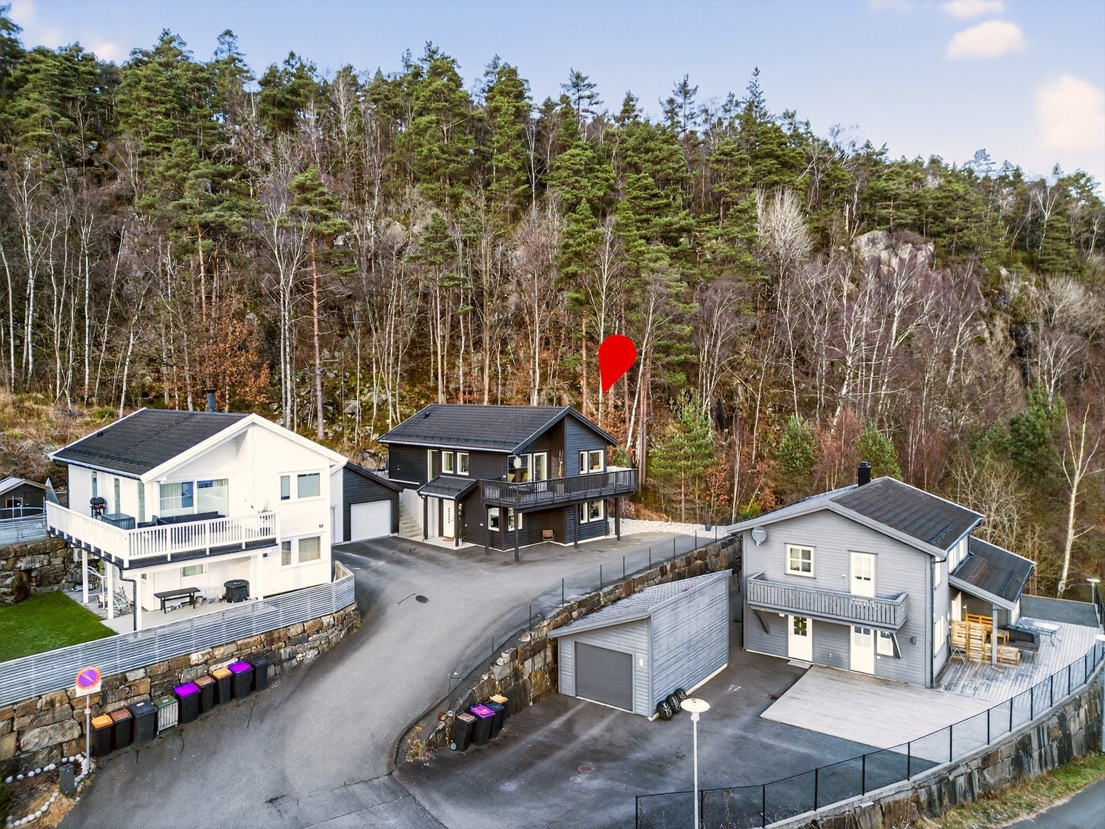 Velkomen til Gråsteinsveien 42! Moderne enebolig i naturskjønne omgivelser, nær skog og turstier. Foto: Preben Egeland Galleribilde