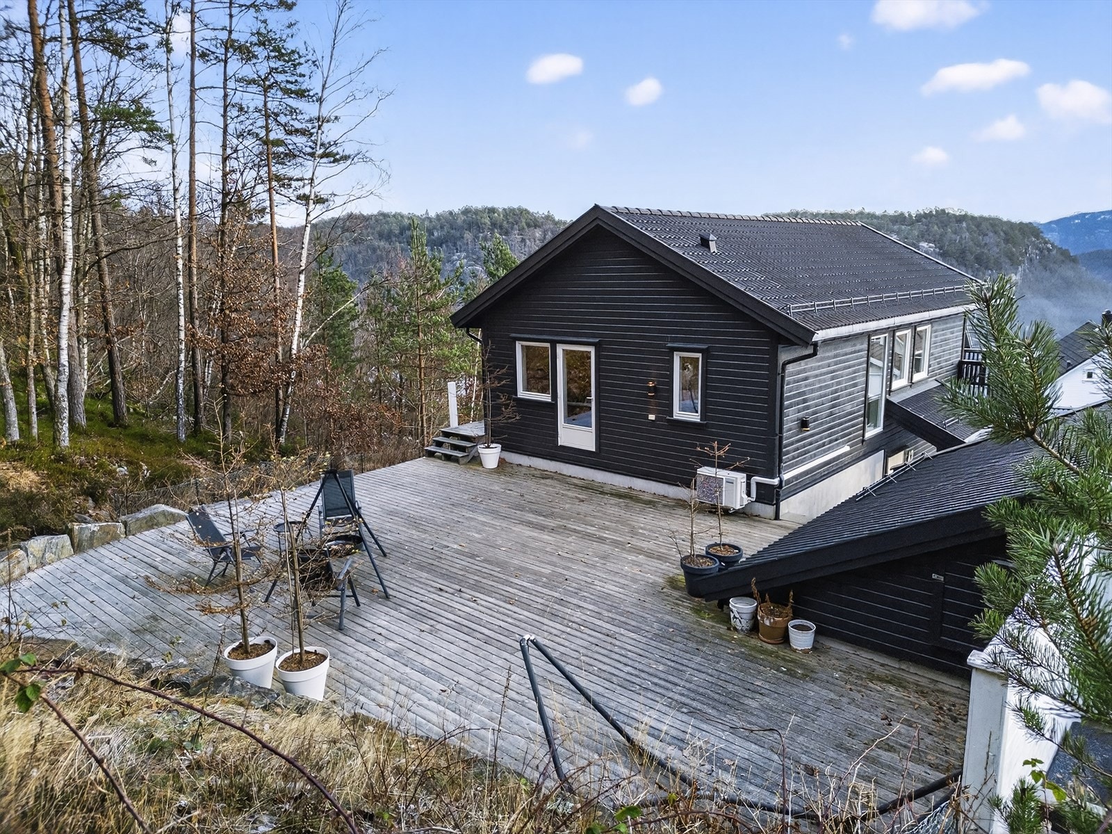 Stor terrasse med naturskjønn beliggenhet! Galleribilde