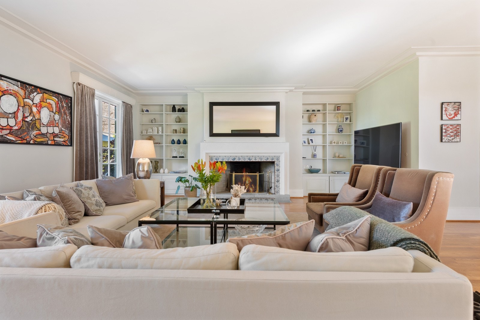 Det er god plass til ønsket møblement i stuen Galleribilde