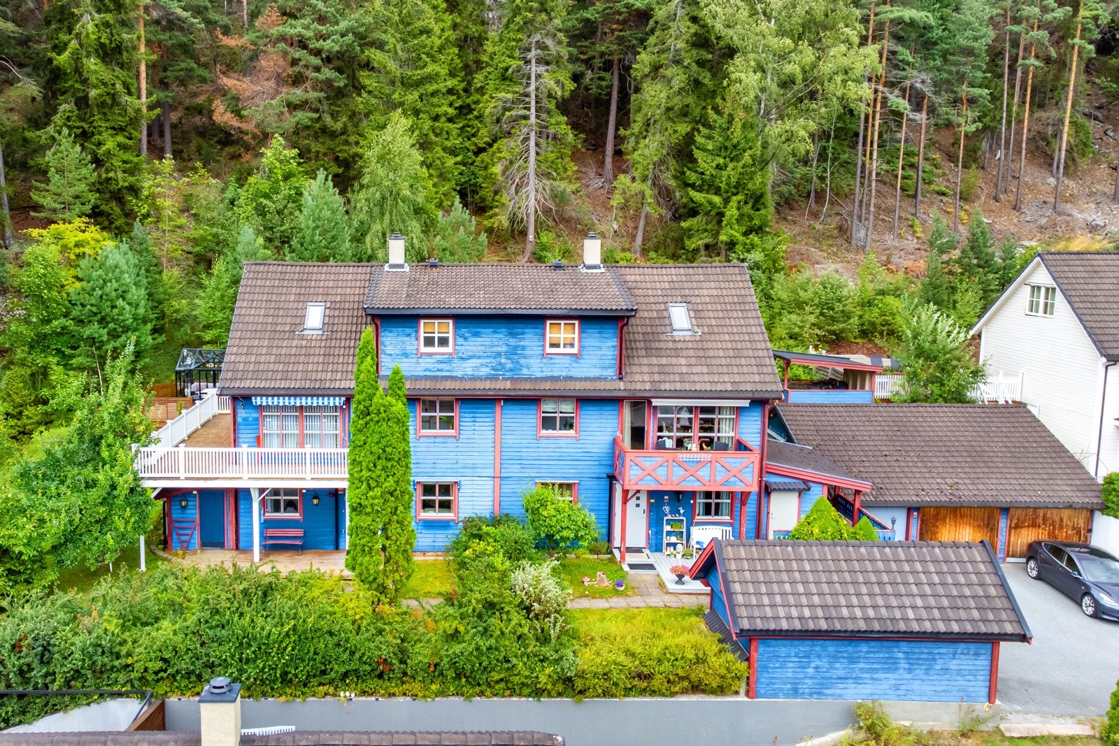 Praktisk beliggenhet i rolig og vel etablert boligområdet. Galleribilde