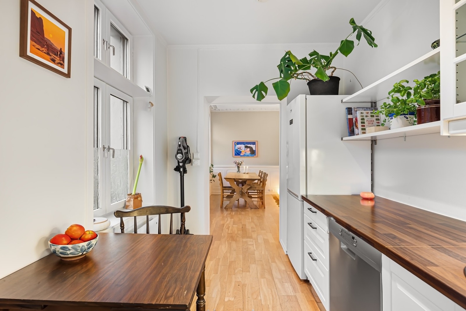 Godt med skap- og benkeplass Galleribilde