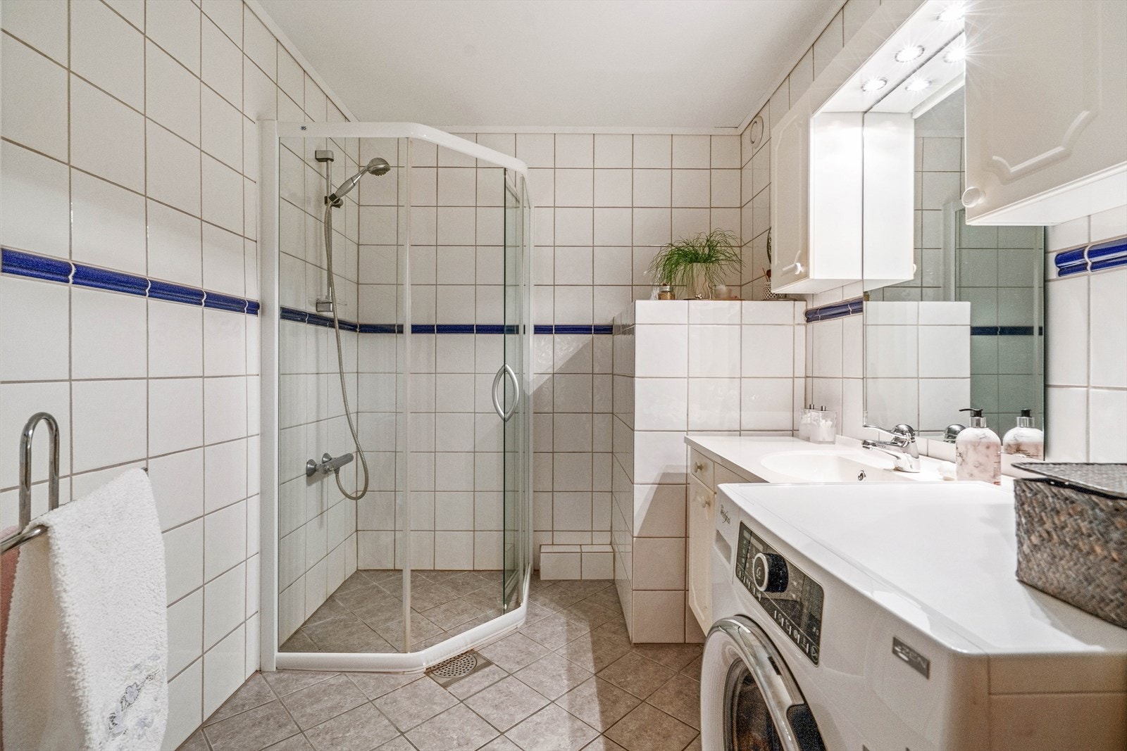 Bad/vaskerom av god størreøse Galleribilde