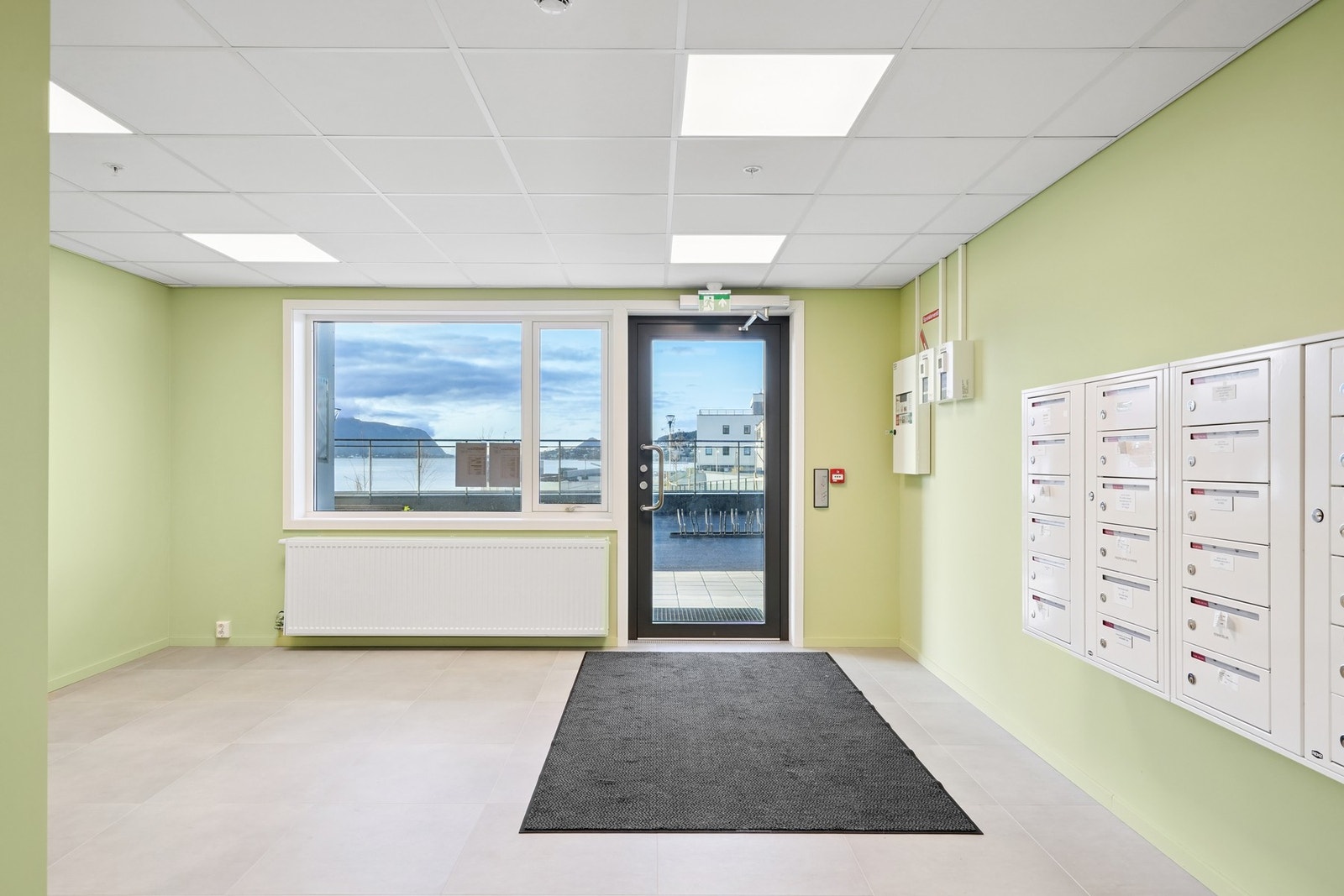 Hovedinngang/lobby til bygget. Galleribilde