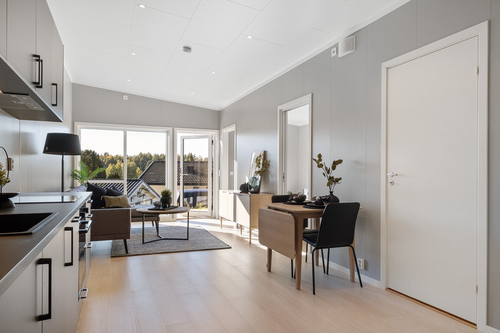 Det er gulvvarme via fjernvarme i hele leiligheten. (Bilde fra 3C). Galleribilde