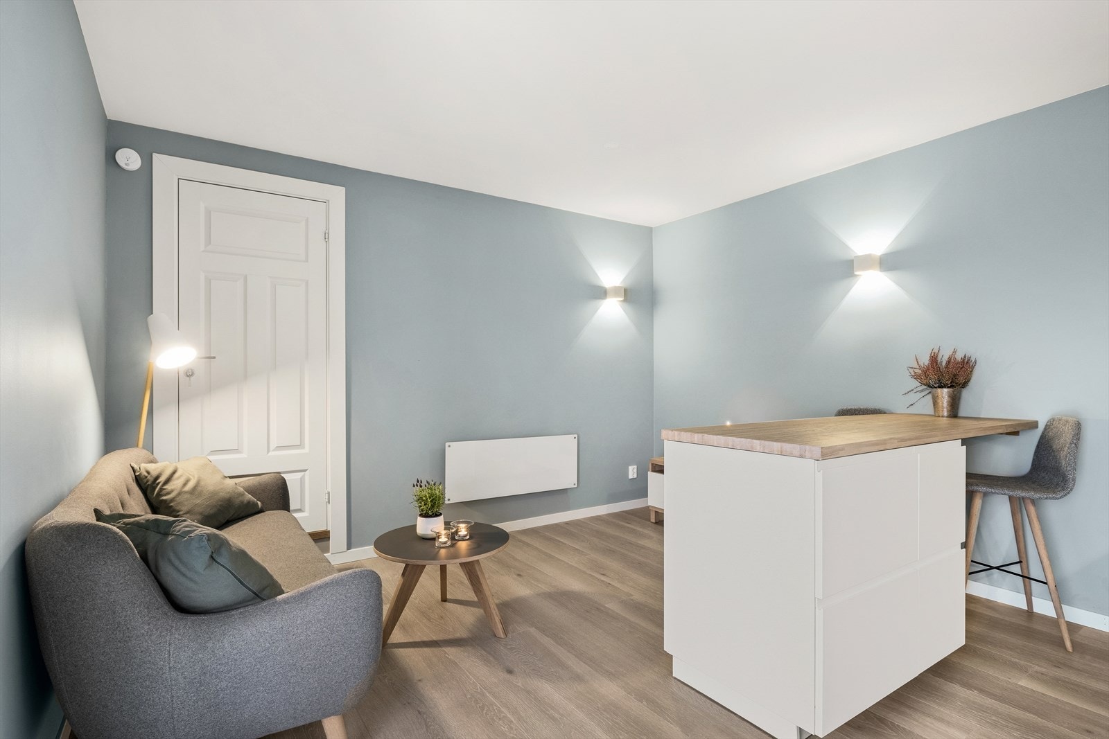 Stue med plass til sofagruppe. Galleribilde