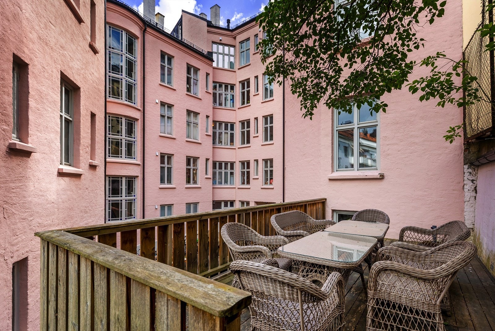 Felles terrasse på tak av bodbygning. Galleribilde