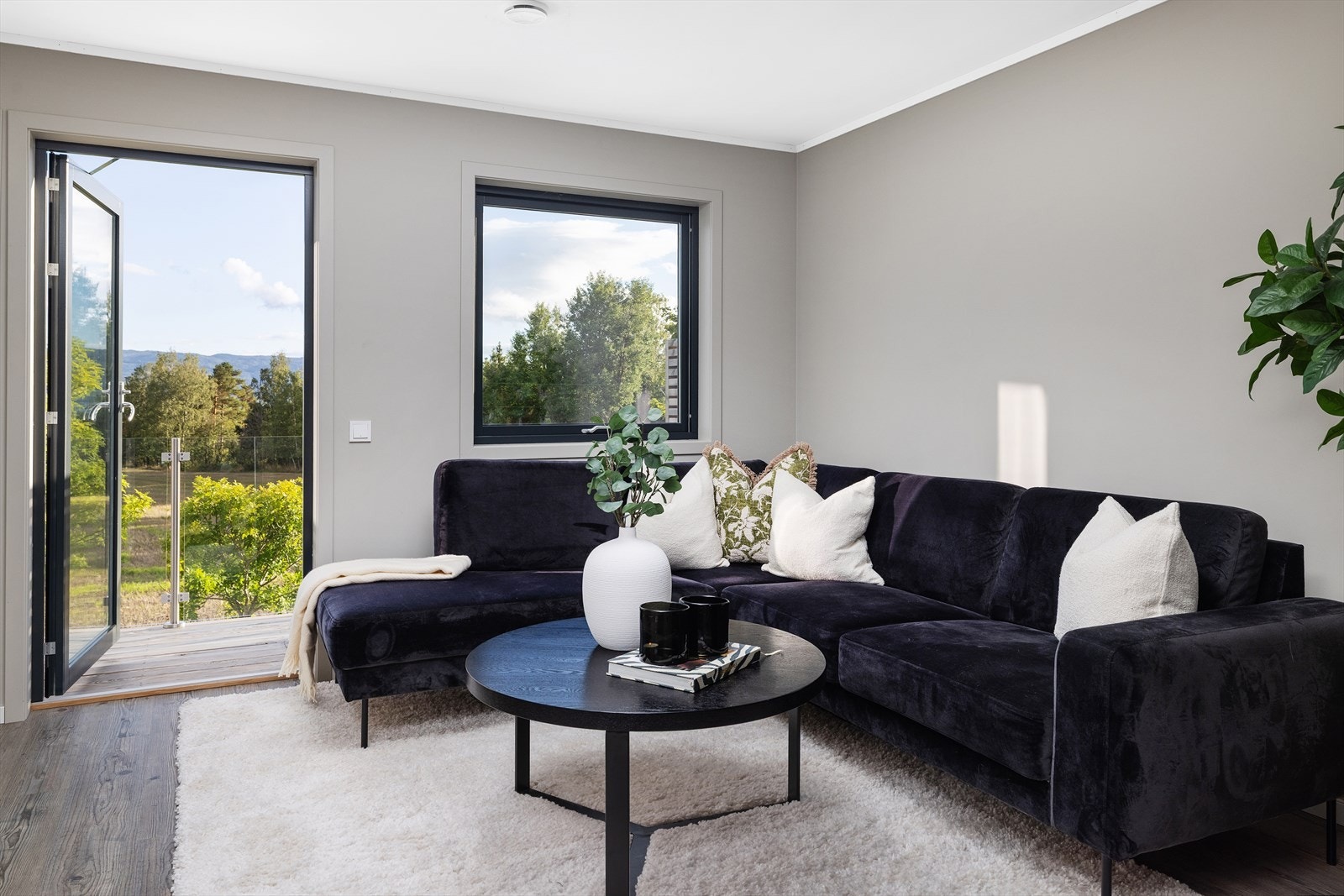 Vi tar turen ut på terrassen! Galleribilde