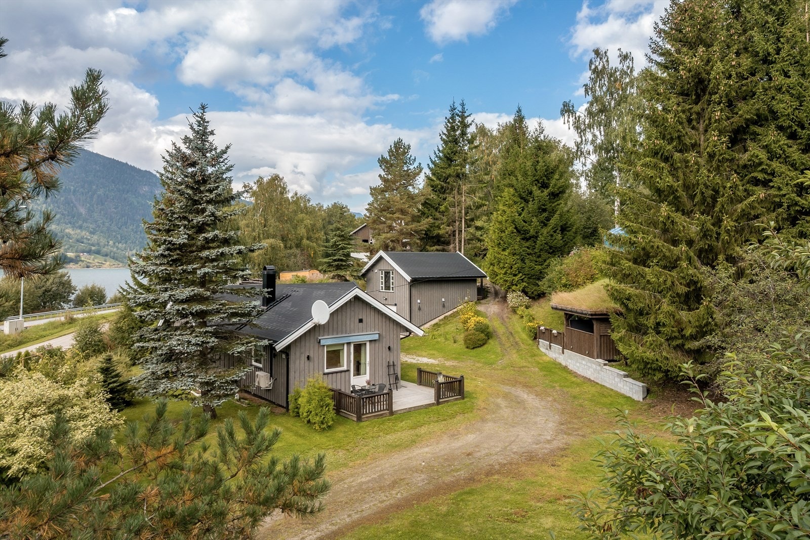 Eiendomsmegler 1 v/Brita Hagen presenterer Sundstuguvegen 20! Galleribilde