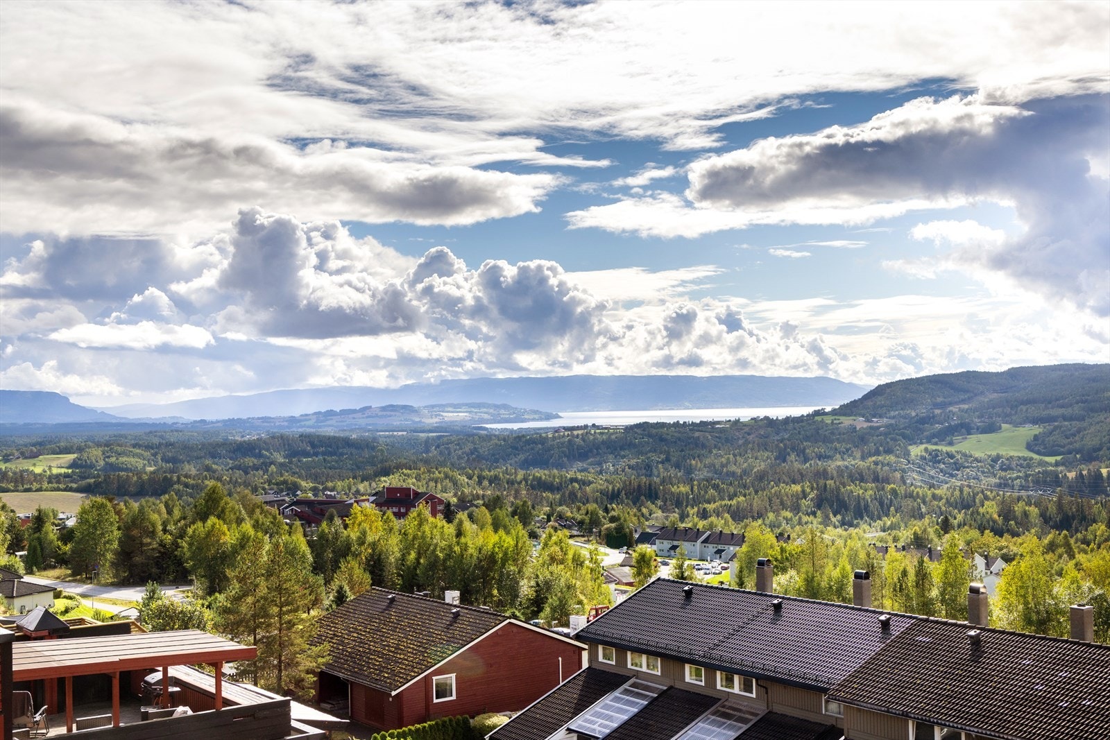 Vid utsikt mot blant annet Tyrifjorden Galleribilde