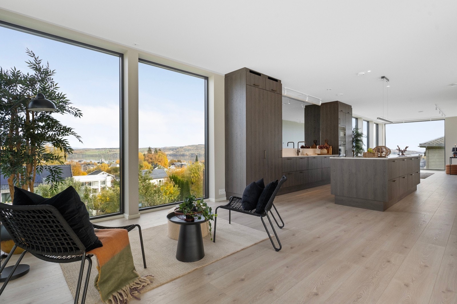 I motsatt ende finenr du stuen. Galleribilde