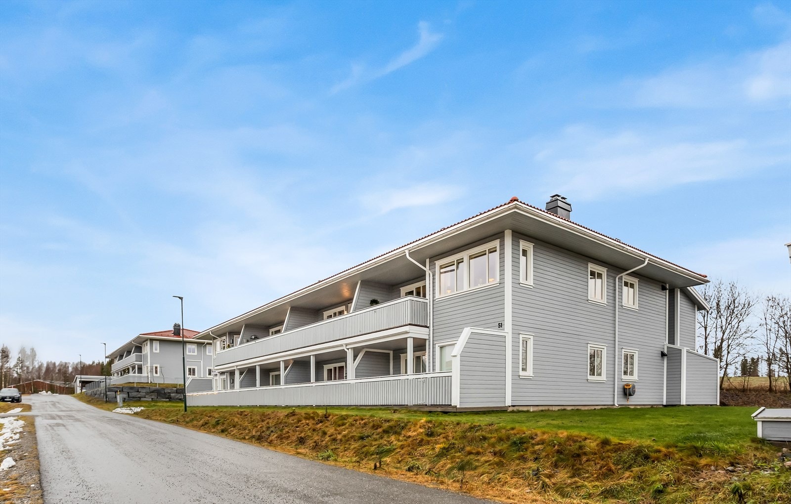 Området byr på flotte tur- og friluftsområder, med blant annet Hasleråsen i nærheten. Galleribilde