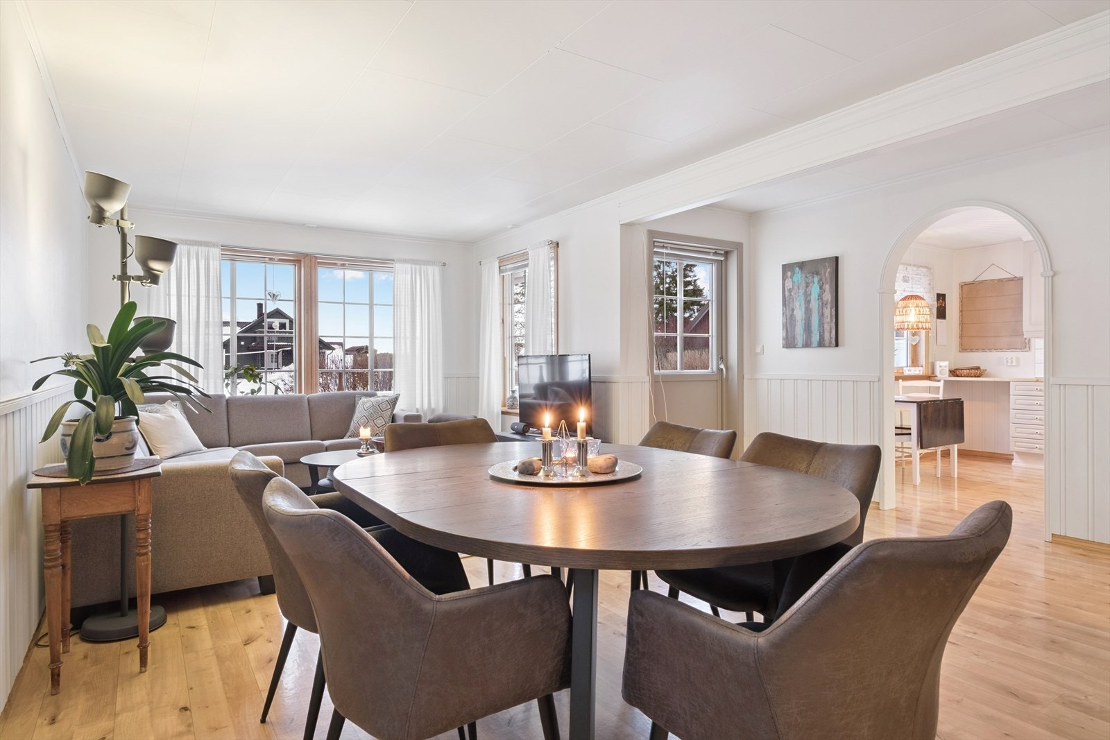 Spisestue. Galleribilde