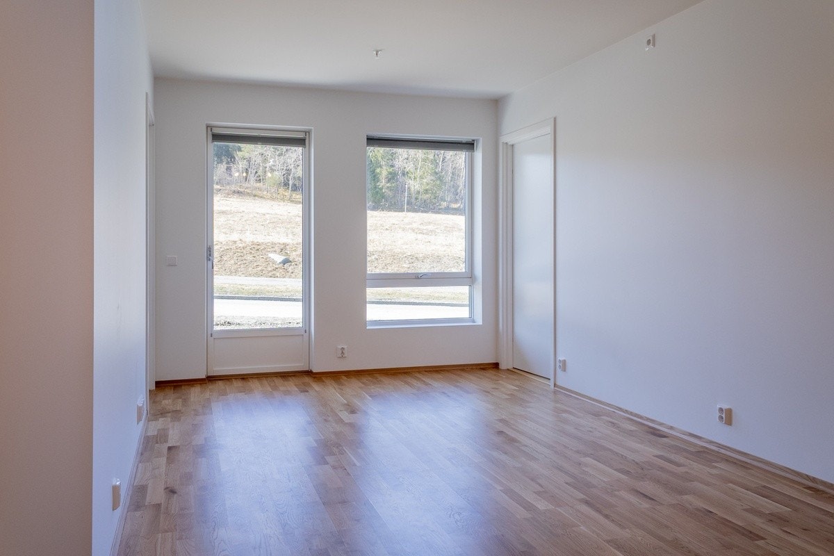 Stue. Soverom 1 inn dør til høyre. Galleribilde