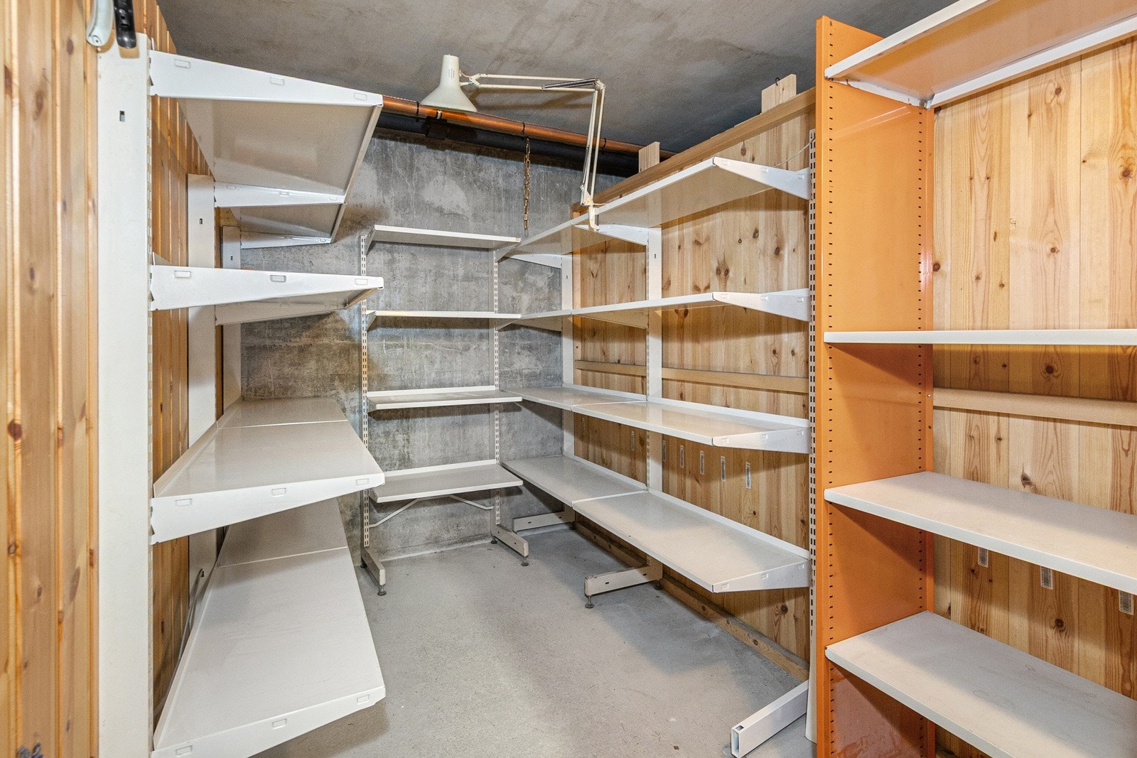 Fra bod i parkeringskjelleren Galleribilde