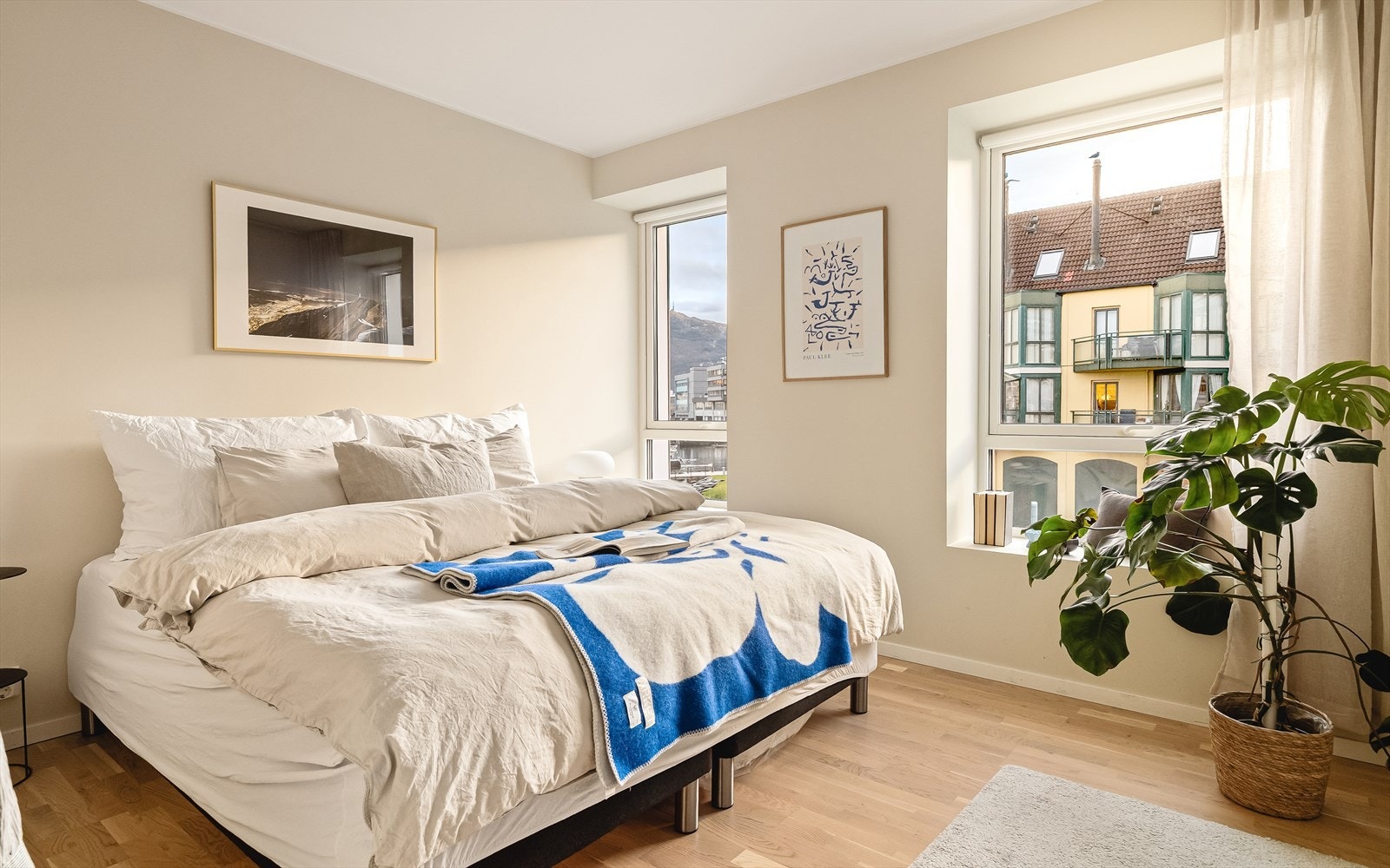 Hovedsoverommet måler til 12,3 kvm og har god plass til å innredes med dobbeltseng. Galleribilde