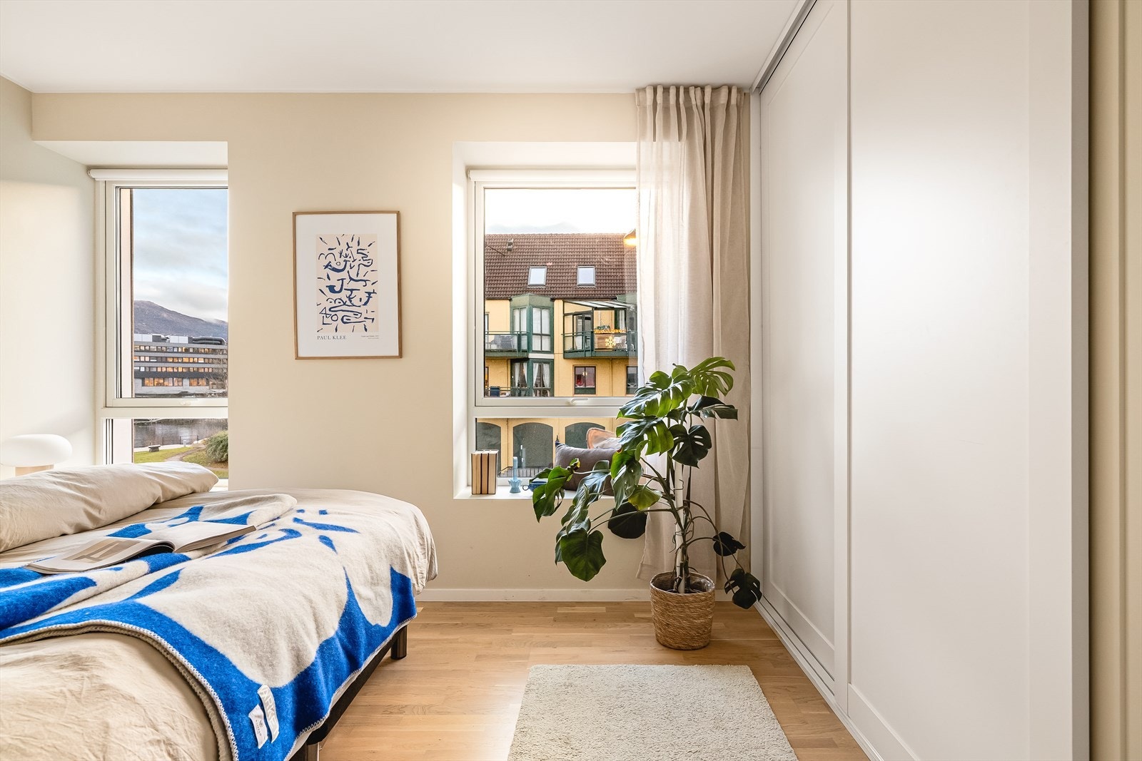 Soverommet har også et romslig og praktisk integrert garderobeskap. Galleribilde