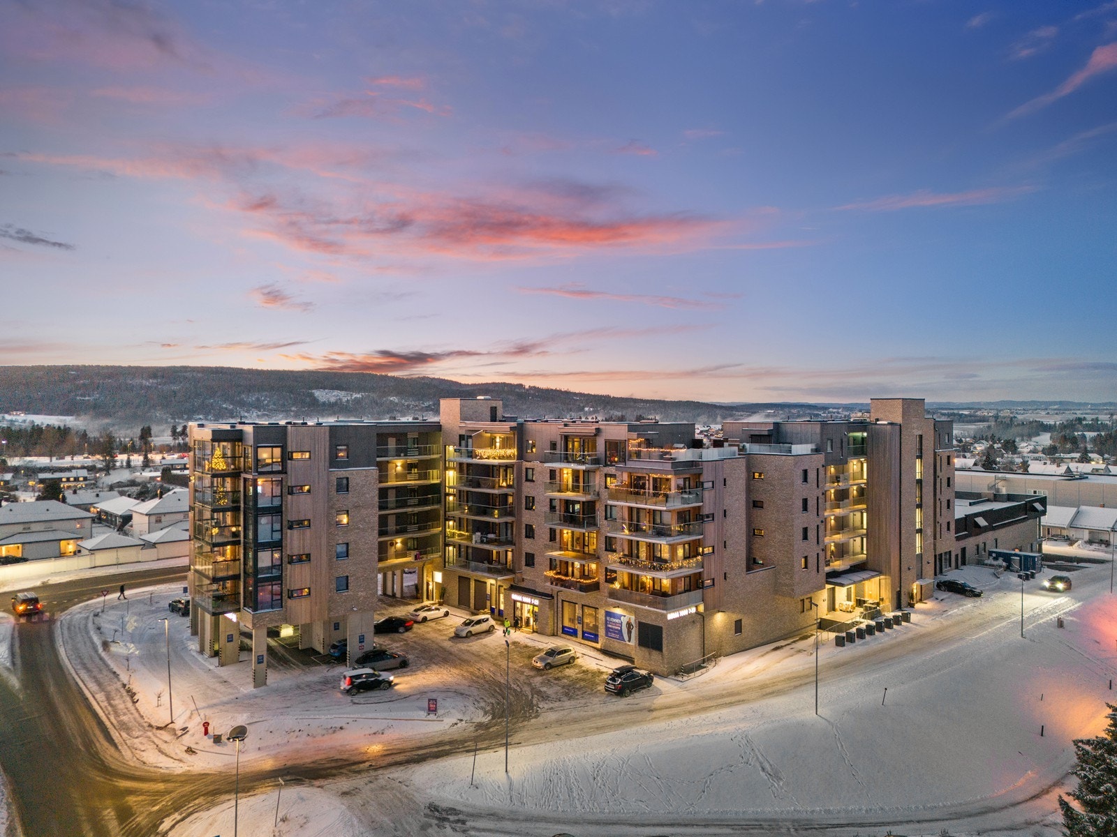 Beliggenheten er sentral med gangavstand til Sørumsand sentrum og togstasjonen. Galleribilde