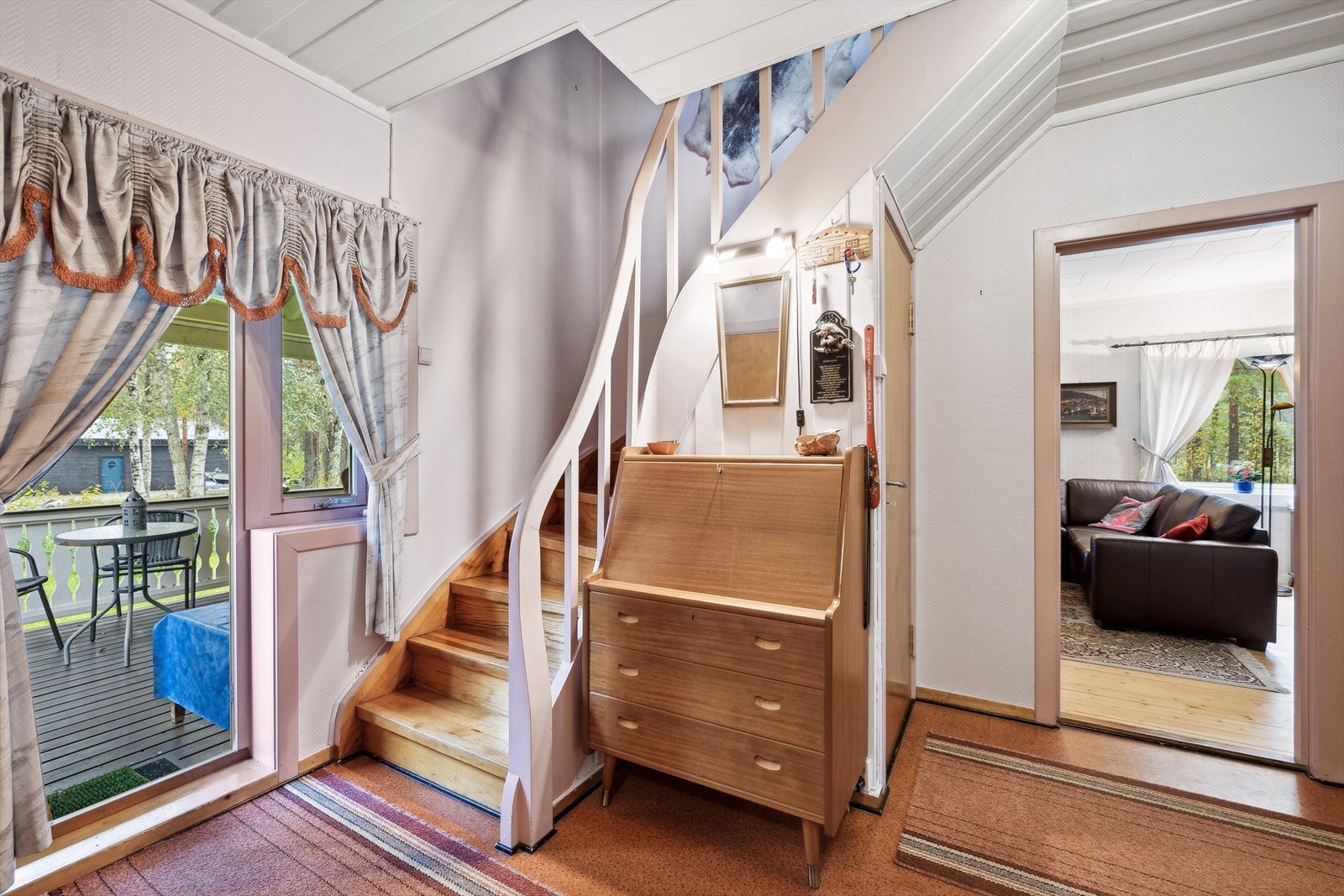 Hall m trappegang til andre etasje Galleribilde