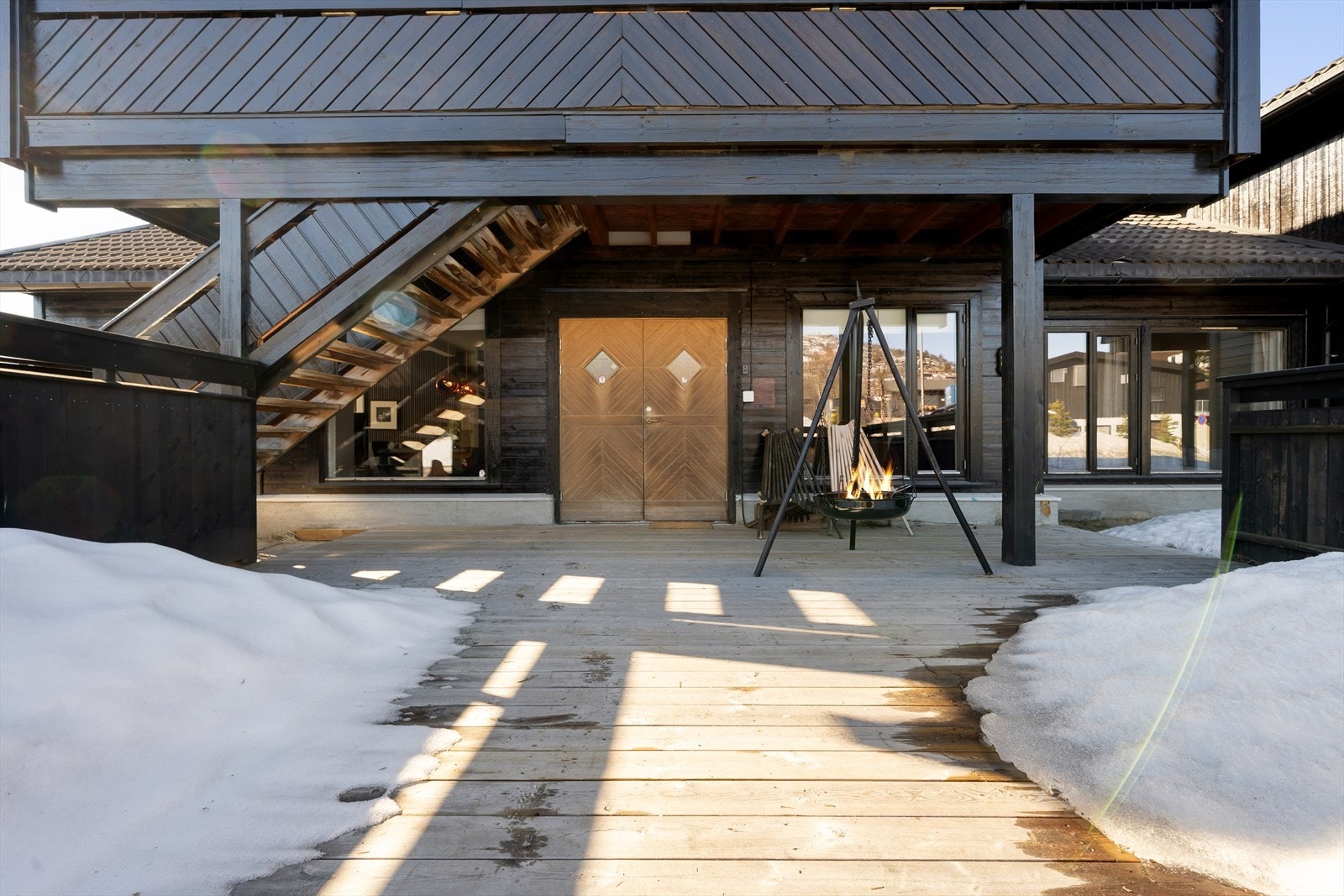 Trivelig inngangspart med uteplass. Galleribilde