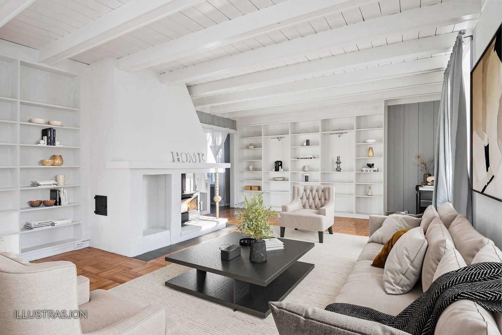 En stor, åpen peis er rommets midtpunkt og plassbygde hyller gir en fin helhet. Galleribilde